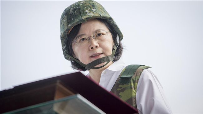 蔡英文施政滿意度　首次出現死亡交叉