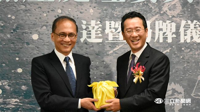追討黨產　顧：完成民主最後一哩路