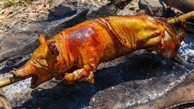 烤乳豬-中秋萬用圖-烤肉-BBQ-（圖／Shutterstock／達志影像）