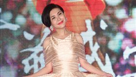 張清芳度過50歲生日，特別選在這天發行她30週年演唱會「芳華盛宴」BD、DVD，這也是老公宋學仁送她的生日禮物 。（記者邱榮吉/攝影）