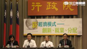 行政院會會後記者會。（記者盧素梅攝）