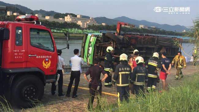 遊艇大亨操作吊車　疑重量失衡遭壓死