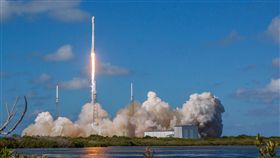 獵鷹九號（Falcon 9）火箭成功發射。（圖／翻攝自SpaceX臉書）