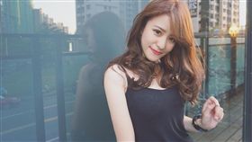 李娜
臉書
https://www.facebook.com/photo.php?fbid=230815033982621&set=p.230815033982621&type=3&theater