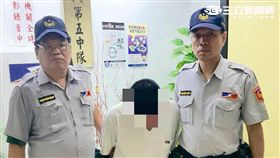 黃男在台北轉運站遭盤查竟吞毒躲避查緝（翻攝畫面）