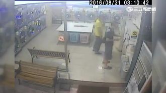 糗！偷洗衣店零錢機　警報大響嚇退賊