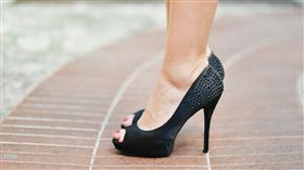 高跟鞋,腳,女鞋（圖／Pixabay）