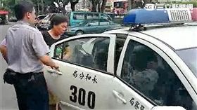 曹姓婦人竊取米粉嬤的4萬元遭逮（翻攝畫面）