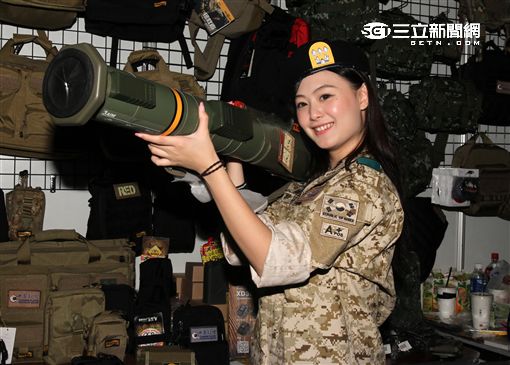 武哈祭正妹柯若若。（記者邱榮吉/攝影）