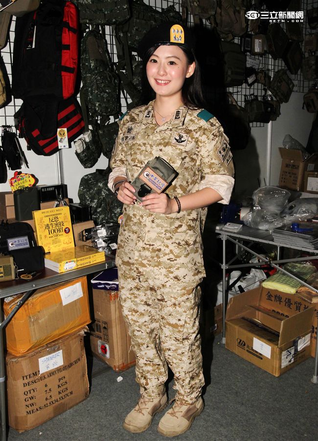 武哈祭正妹柯若若。（記者邱榮吉/攝影）