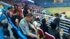 陸軍司令邱國正疑打瞌睡,阿迷趴（圖／翻攝畫面）