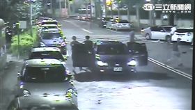 惡煞當街包夾攔車砍人 三男傷緊急送醫