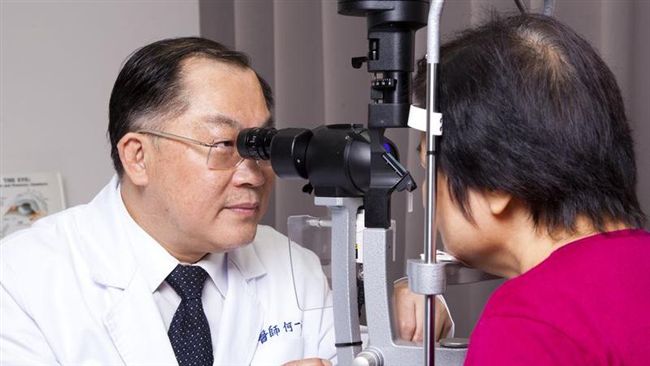 阿嬤白內障　變色人工水晶體更顧目睭