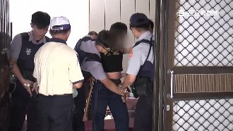 啃老男向母要錢不成　竟暴走拿刀自殘