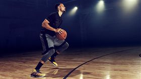 柯神Curry降臨台灣　美猴王二郎神來接駕？