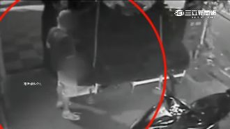 外國人半夜喝醉尿急　竟在花店解放！