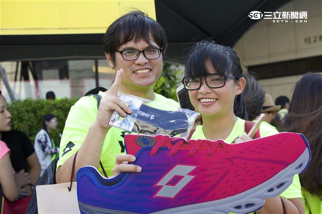 2016 Lotto月光路跑攤位活動（記者林顥宗/攝影）