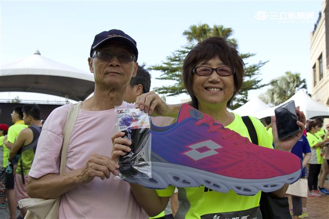 2016 Lotto月光路跑攤位活動（記者林顥宗/攝影）