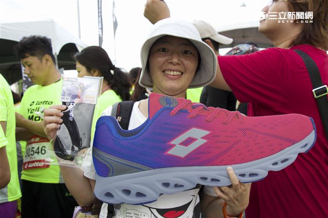 2016 Lotto月光路跑攤位活動（記者林顥宗/攝影）