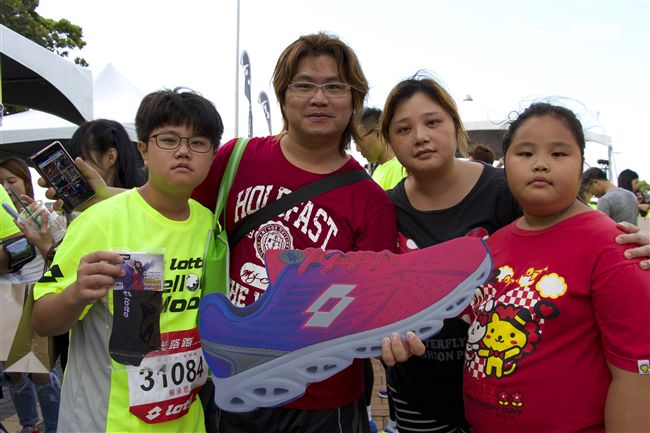 2016 Lotto月光路跑攤位活動（記者林顥宗/攝影）