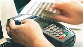 刷卡,消費,進步,交易,信用卡
圖／shutterstock／達志影像