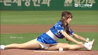 扮春麗做體操　韓正妹開球超吸睛