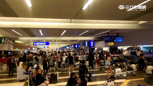 長榮代樂航地勤　旅客乾等行李2小時