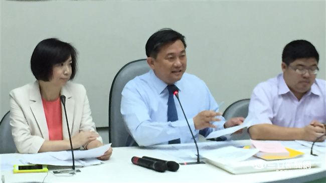 中央社做業配？綠委：錢進了私人帳戶