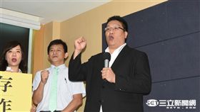 百萬觀光產業自救大遊行,旅遊,抗議,陸客, 旅行業全聯會發言人李奇嶽 圖／記者林敬旻攝