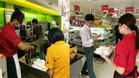 全家,牛肉麵 圖/翻攝自洪師父臉書