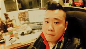 黃元宏（圖／翻攝自黃元宏臉書）
https://www.facebook.com/photo.php?fbid=975641979173636&set=pb.100001835307331.-2207520000.1473295791.&type=3&theater