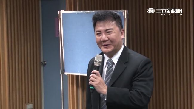 校長夫妻賣假學歷　當庭求檢還他名車