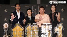 許瑋甯、藍正龍宣布105年度電視金鐘獎最佳男、女主角入圍名單。（記者邱榮吉/攝影）