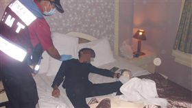 癡情男為情所困燒炭輕生　臉書直播訴苦成救命關鍵
圖/翻攝自台南市政府警察局，臉書