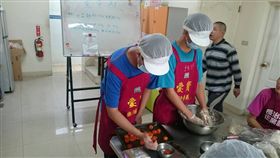 愛心,月餅,公家機關,道德,憨兒,屏東,啟智,社工,社福,長官,認購－翻攝自李姓社工臉書