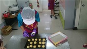 愛心,月餅,公家機關,道德,憨兒,屏東,啟智,社工,社福,長官,認購－翻攝自李姓社工臉書