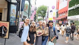 整形,網紅,莎塔拉,潘亞,南韓,泰國,閨蜜,勇氣(https://www.facebook.com/photo.php?fbid=1853306881569643&set=pb.100006710472689.-2207520000.1473516150.&type=3&theater)