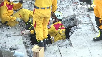 爆破舊校舍　重現維冠現場模擬救災