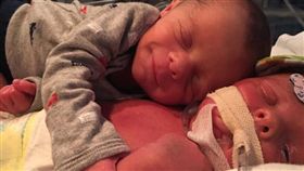 雙胞胎、梅森、霍克/Mason & Hawk臉書