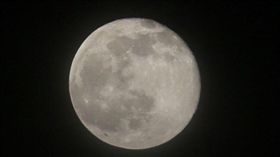 今年中秋最圓月亮 17日才能看到(中央社)