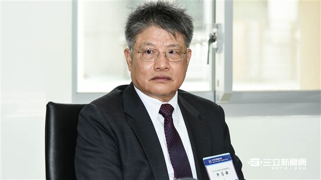 不願唱國歌？　蔡正元批許志雄很沒種