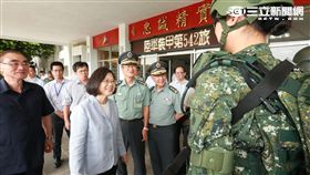 總統蔡英文視察542旅 軍聞社提供