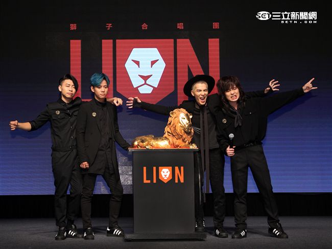 「獅子合唱團」蕭敬騰親自打造充滿爆發力全新專輯正式發行。（記者邱榮吉/攝影）