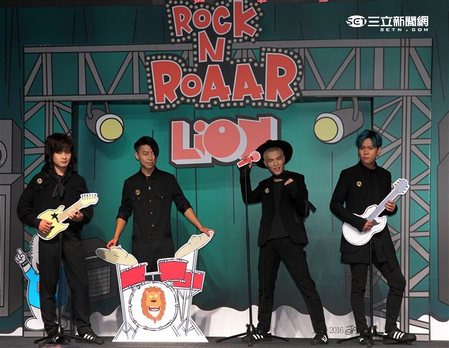 「獅子合唱團」蕭敬騰親自打造充滿爆發力全新專輯正式發行。（記者邱榮吉/攝影）