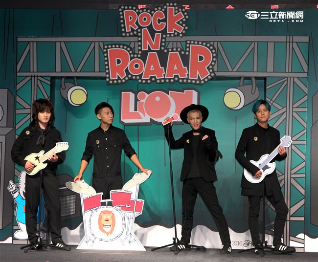 「獅子合唱團」蕭敬騰親自打造充滿爆發力全新專輯正式發行。（記者邱榮吉/攝影）