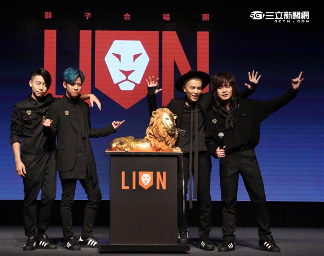 「獅子合唱團」蕭敬騰親自打造充滿爆發力全新專輯正式發行。（記者邱榮吉/攝影）