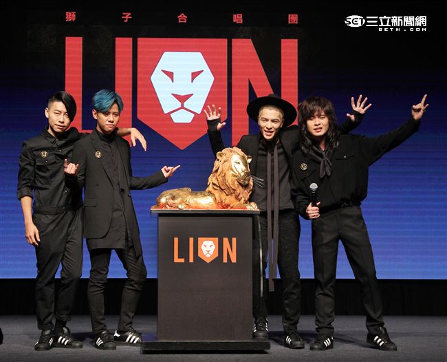 「獅子合唱團」蕭敬騰親自打造充滿爆發力全新專輯正式發行。（記者邱榮吉/攝影）