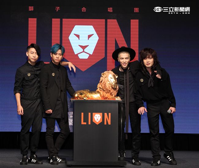 「獅子合唱團」蕭敬騰親自打造充滿爆發力全新專輯正式發行。（記者邱榮吉/攝影）