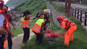 基隆外木山海域傳出民眾落海，死者身分確認為民國26
年次的唐姓男子。海巡署岸巡第二總隊12日打撈遺體，由警方後續調查。（岸巡二總隊提供）