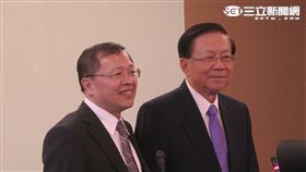 新任海基會董事長田弘茂(右)及副董事長兼祕書長張天欽（左）。（記者盧素梅攝）